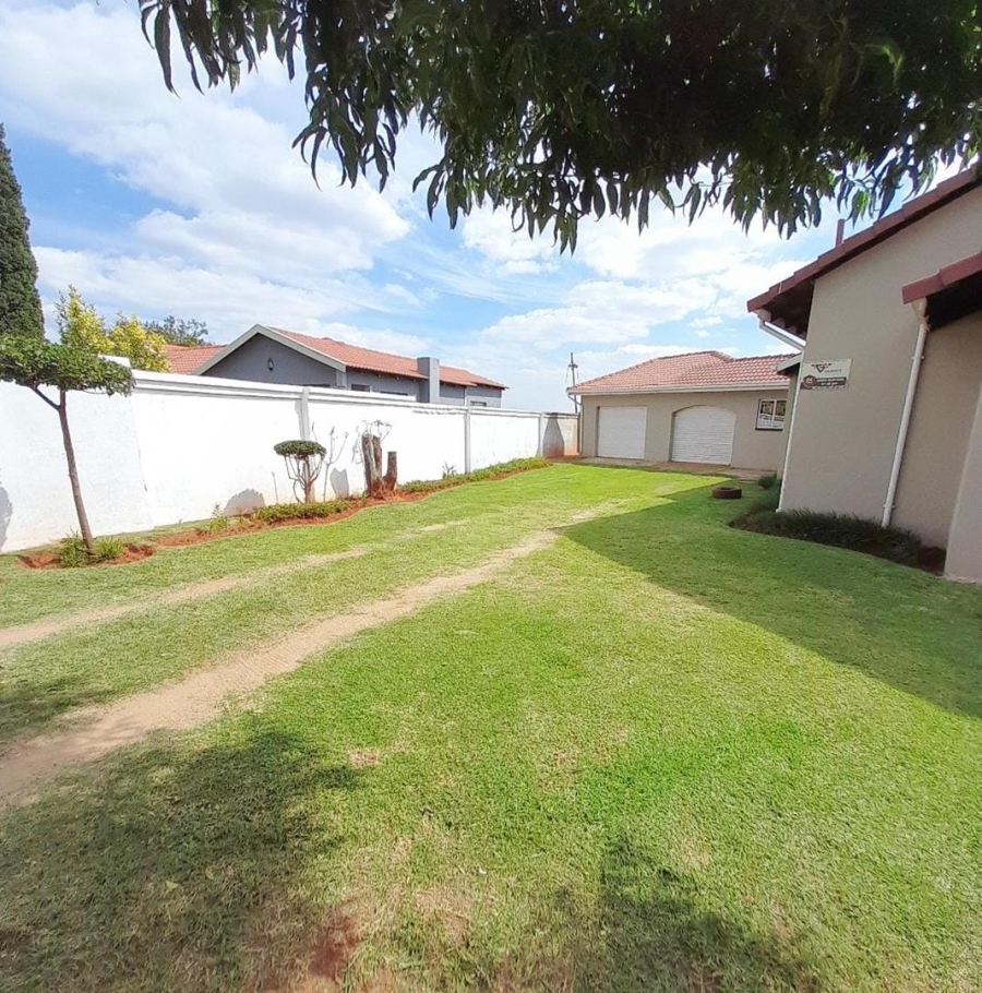 3 Bedroom Property for Sale in Dawn Park Gauteng