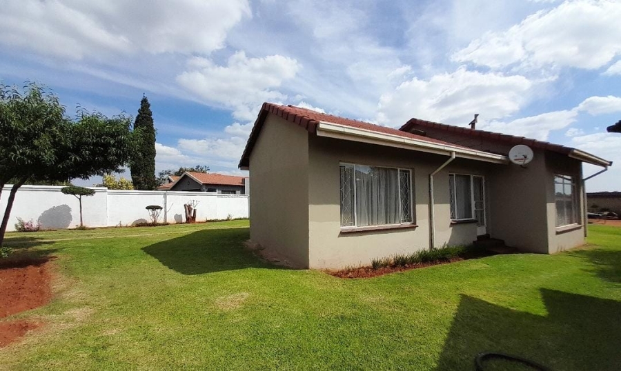 3 Bedroom Property for Sale in Dawn Park Gauteng