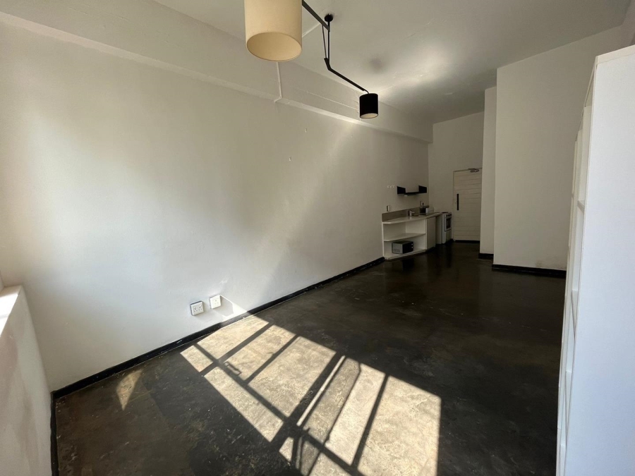 To Let 1 Bedroom Property for Rent in Johannesburg Central Gauteng