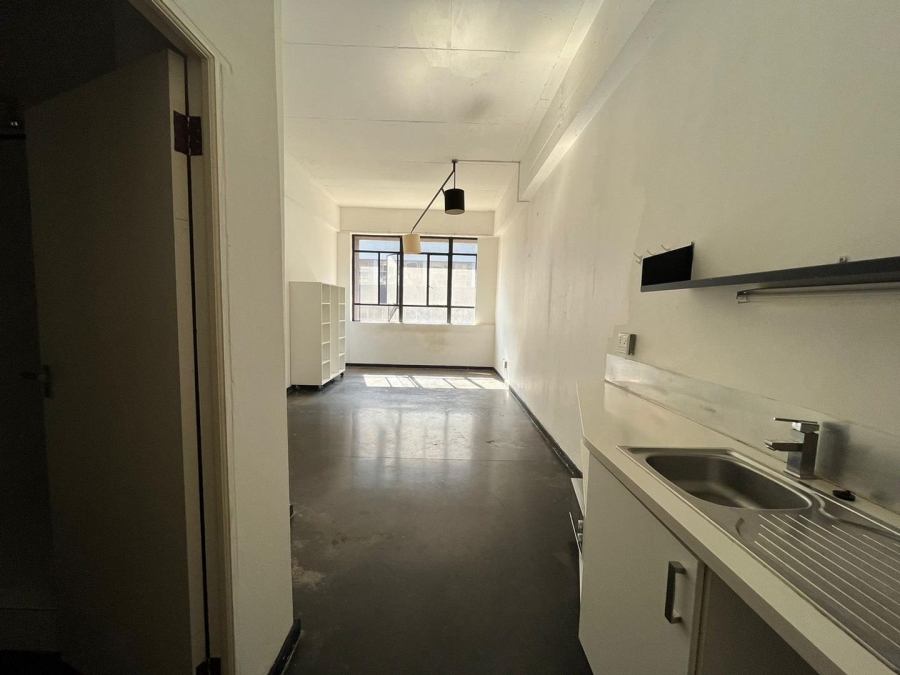 To Let 1 Bedroom Property for Rent in Johannesburg Central Gauteng