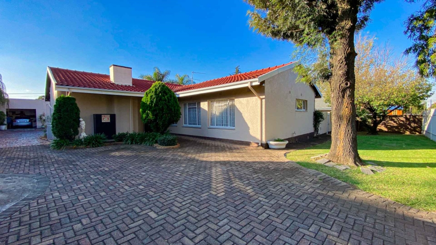 4 Bedroom Property for Sale in Randhart Gauteng