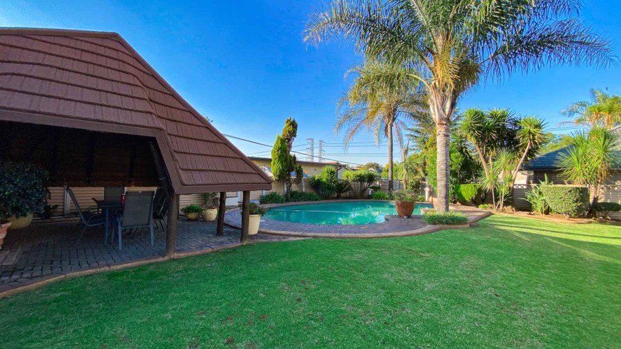 4 Bedroom Property for Sale in Randhart Gauteng