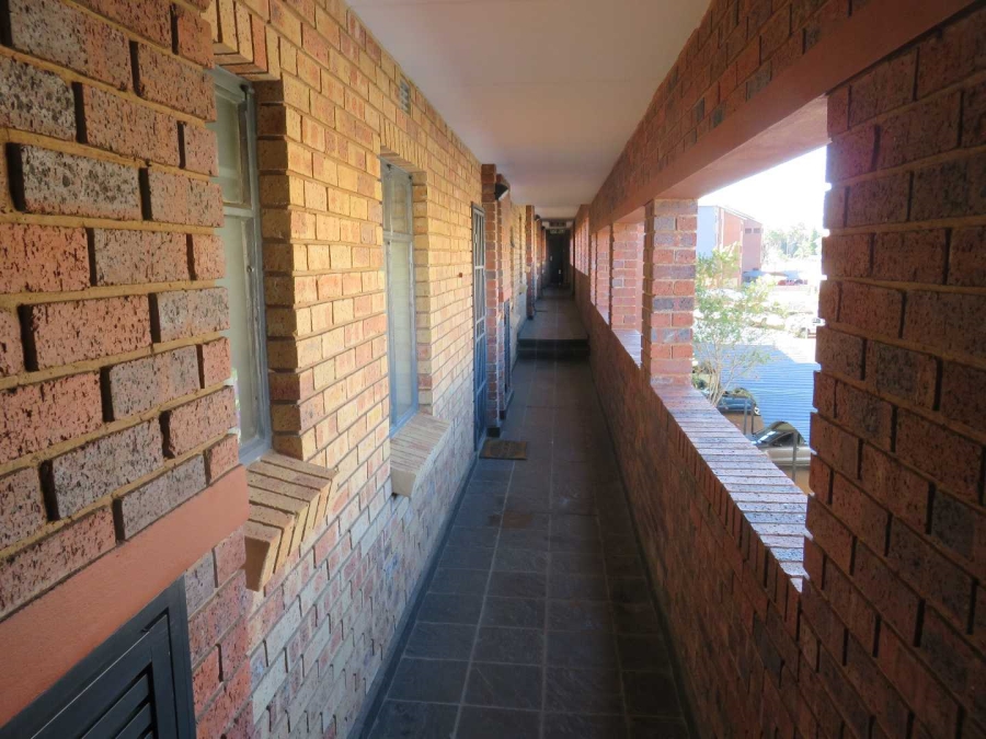 2 Bedroom Property for Sale in Montana Tuine Gauteng