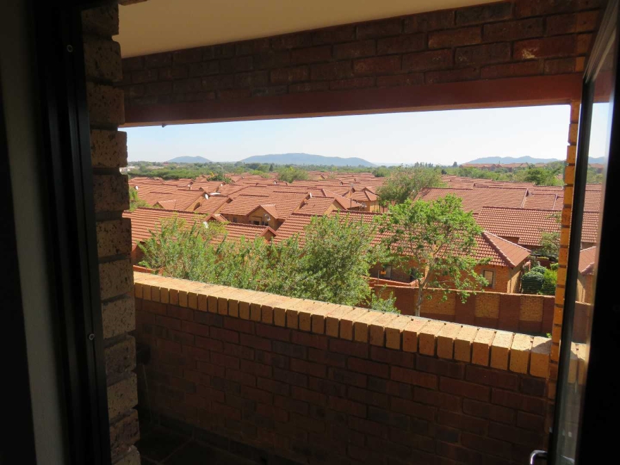2 Bedroom Property for Sale in Montana Tuine Gauteng