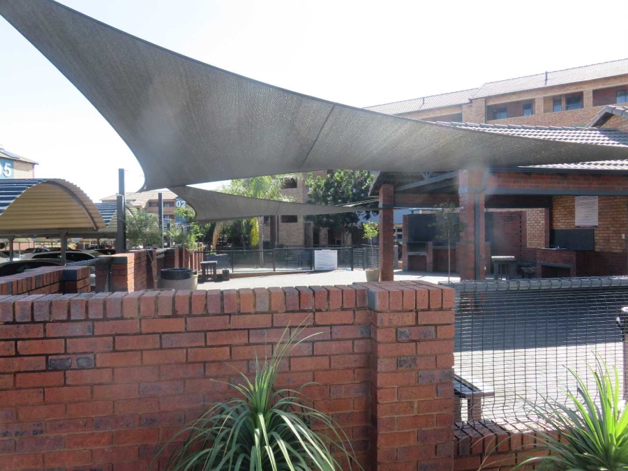2 Bedroom Property for Sale in Montana Tuine Gauteng