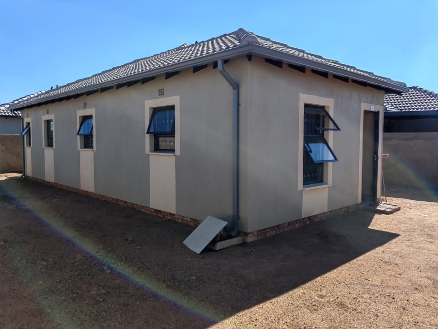 3 Bedroom Property for Sale in Clayville Gauteng