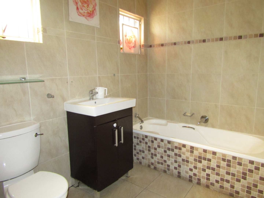 2 Bedroom Property for Sale in Talboton Gauteng