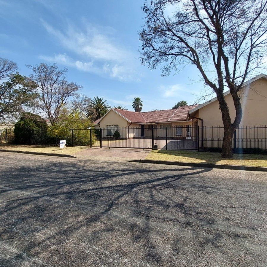 3 Bedroom Property for Sale in Brackenhurst Gauteng