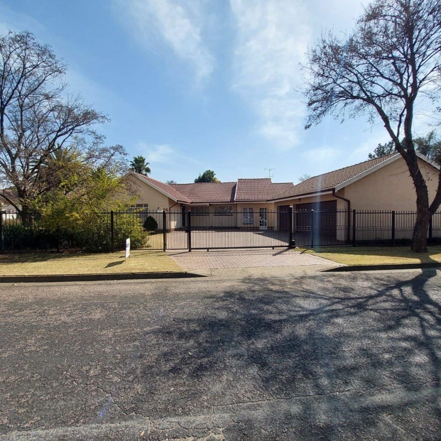 3 Bedroom Property for Sale in Brackenhurst Gauteng