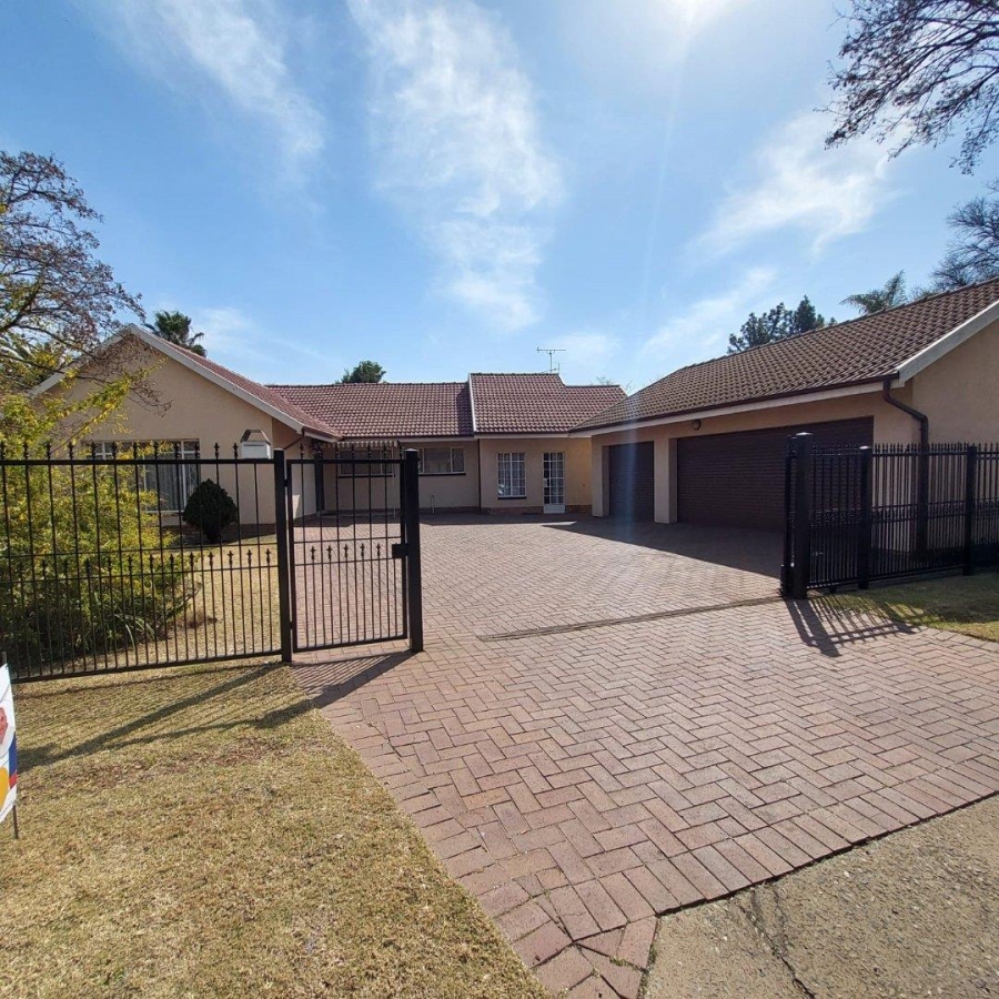 3 Bedroom Property for Sale in Brackenhurst Gauteng