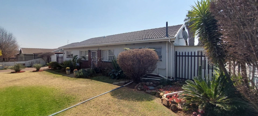 3 Bedroom Property for Sale in Elspark Gauteng