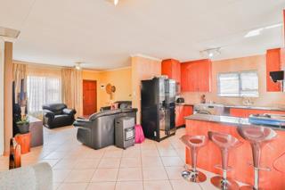 2 Bedroom Property for Sale in Albertsdal Gauteng