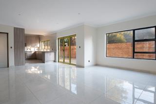 4 Bedroom Property for Sale in Brackenhurst Gauteng