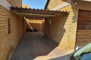 3 Bedroom Property for Sale in New Redruth Gauteng
