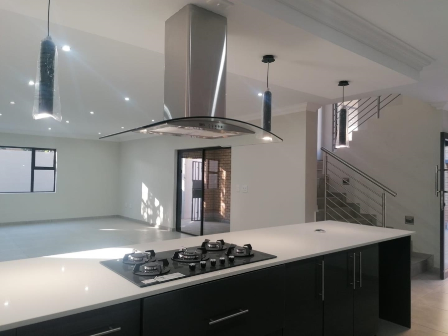 3 Bedroom Property for Sale in New Redruth Gauteng