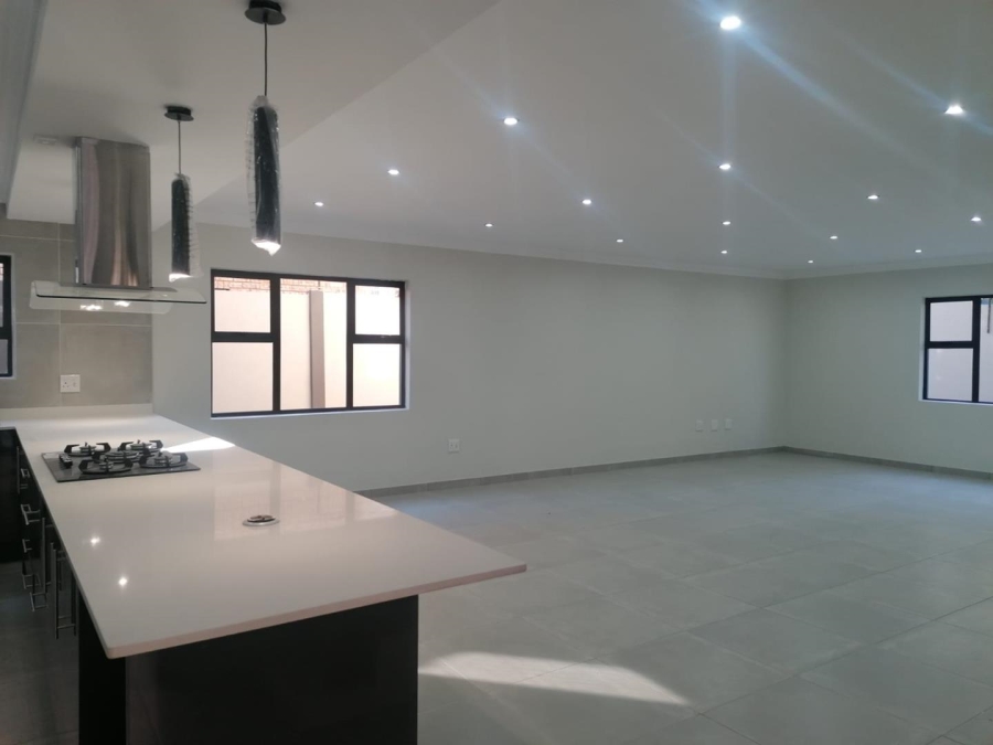 3 Bedroom Property for Sale in New Redruth Gauteng