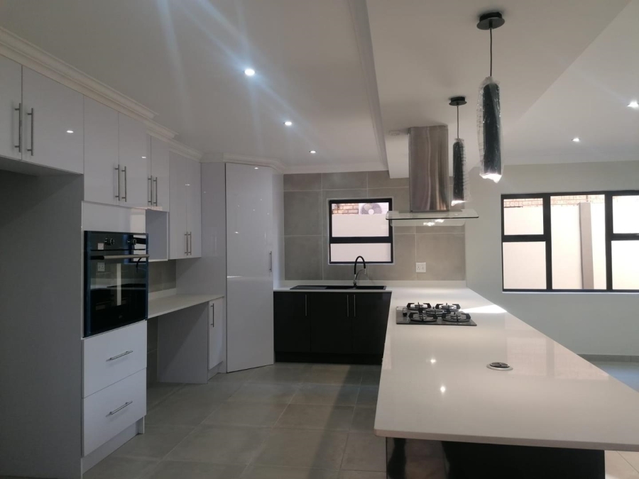 3 Bedroom Property for Sale in New Redruth Gauteng