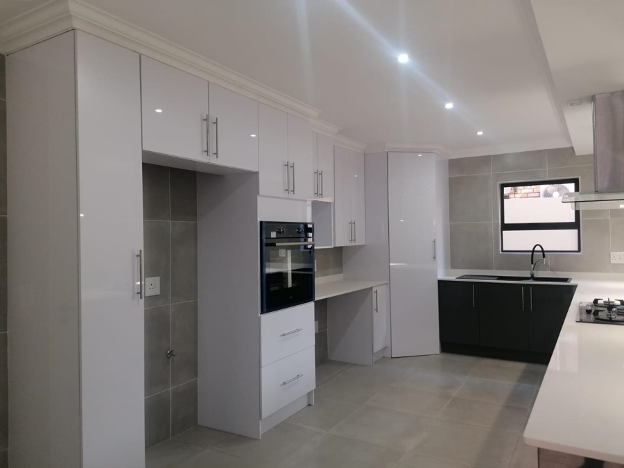 3 Bedroom Property for Sale in New Redruth Gauteng