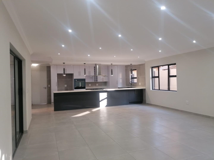 3 Bedroom Property for Sale in New Redruth Gauteng