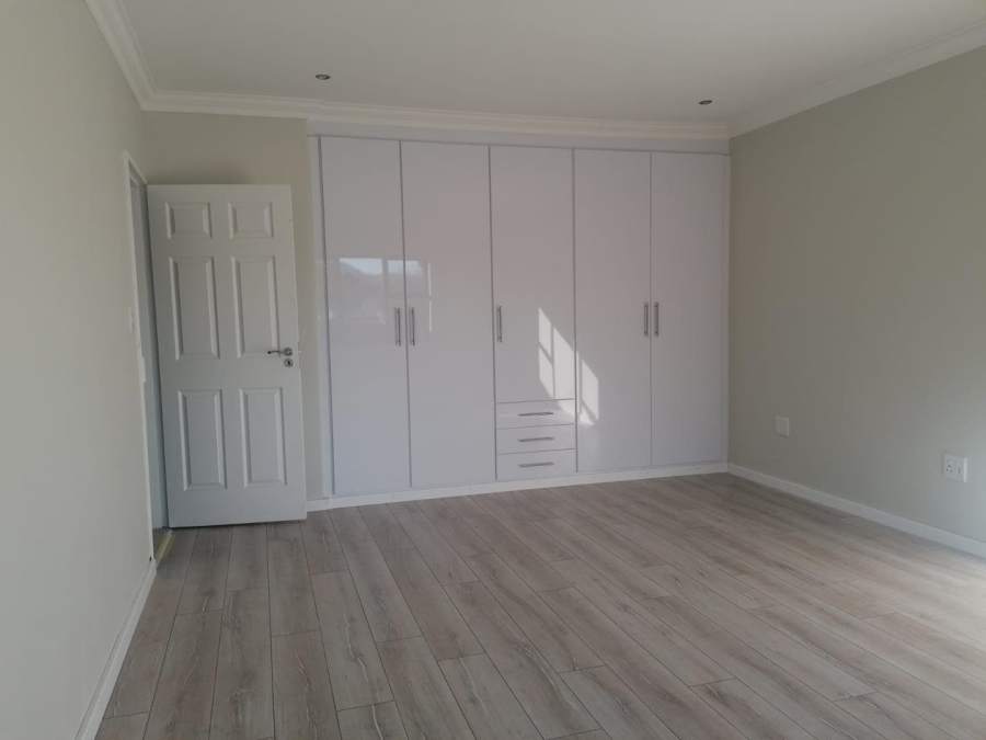 3 Bedroom Property for Sale in New Redruth Gauteng