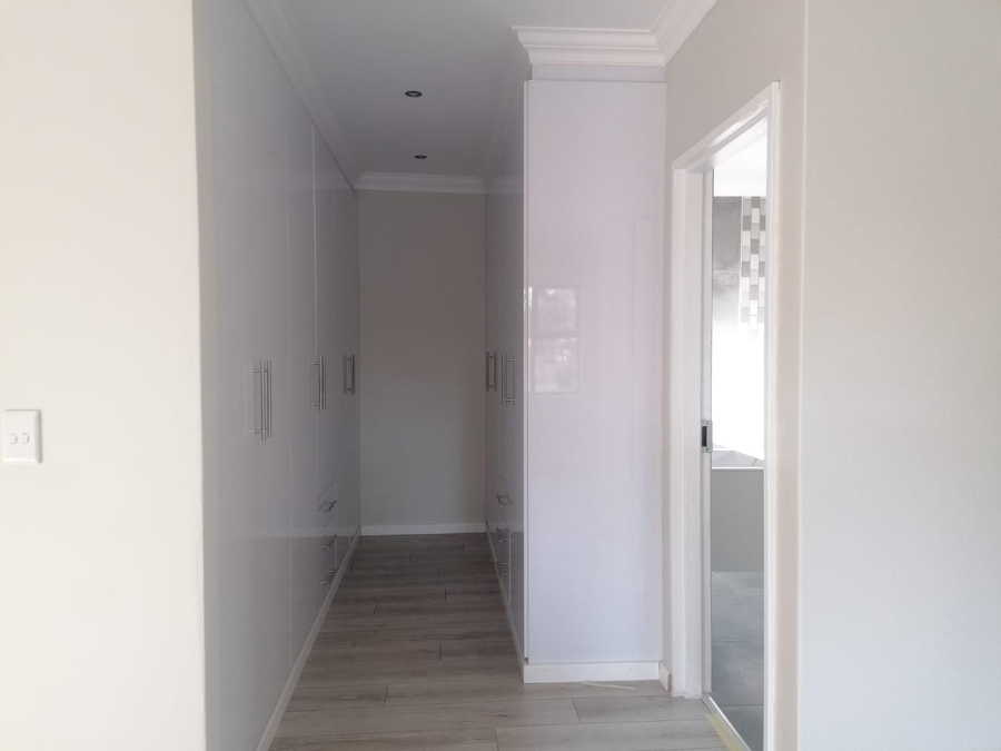 3 Bedroom Property for Sale in New Redruth Gauteng