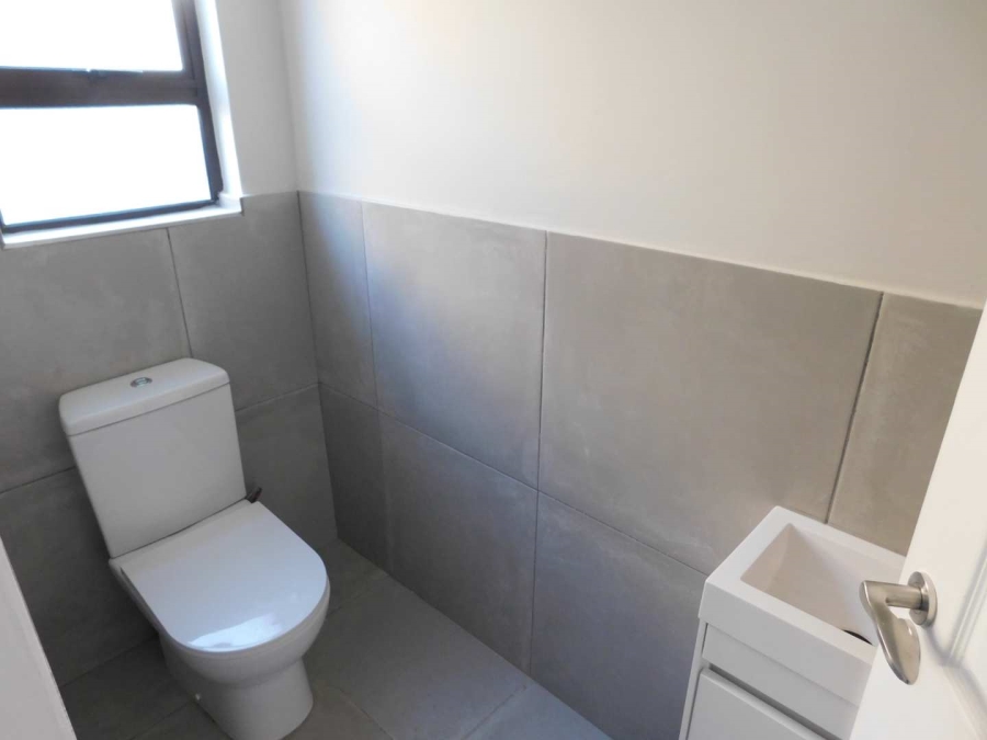 3 Bedroom Property for Sale in New Redruth Gauteng