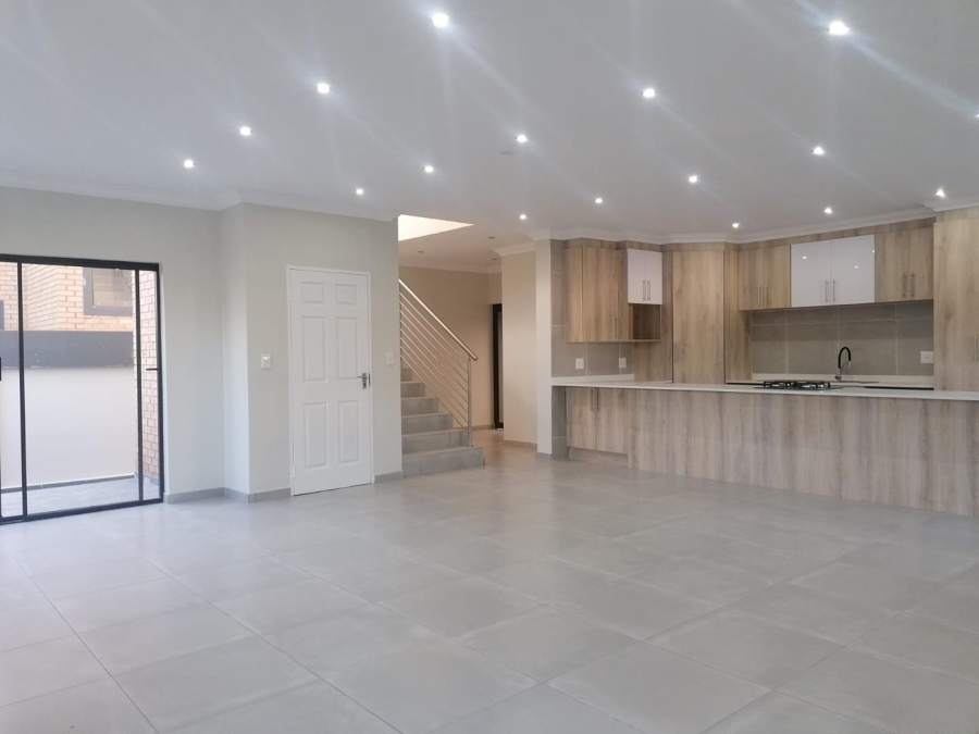 3 Bedroom Property for Sale in New Redruth Gauteng