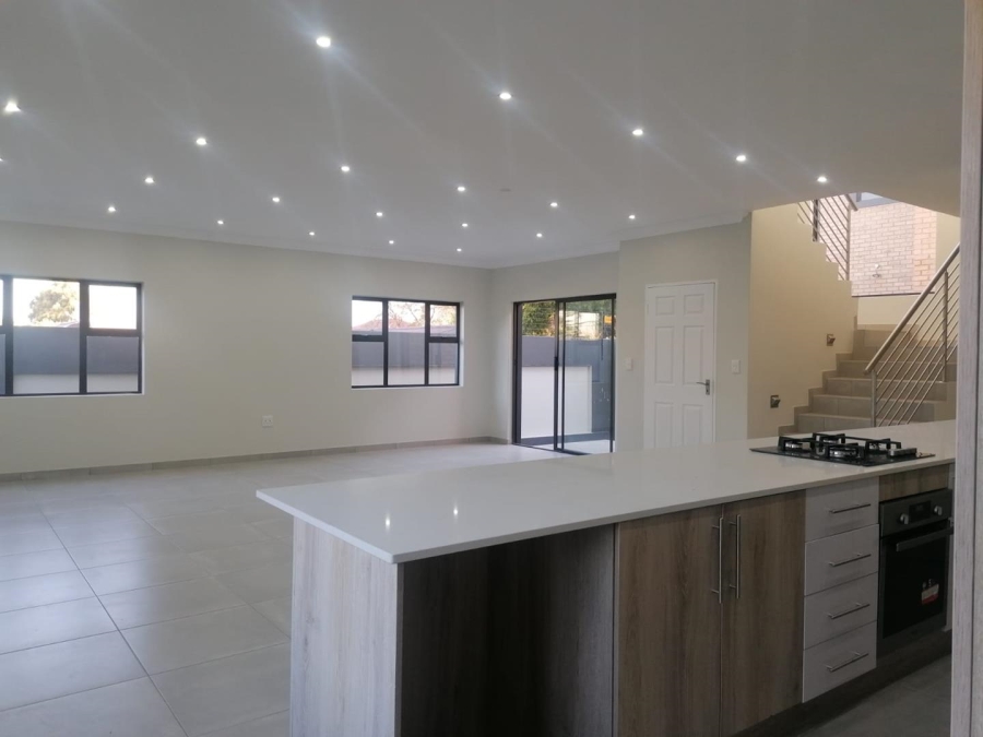 3 Bedroom Property for Sale in New Redruth Gauteng