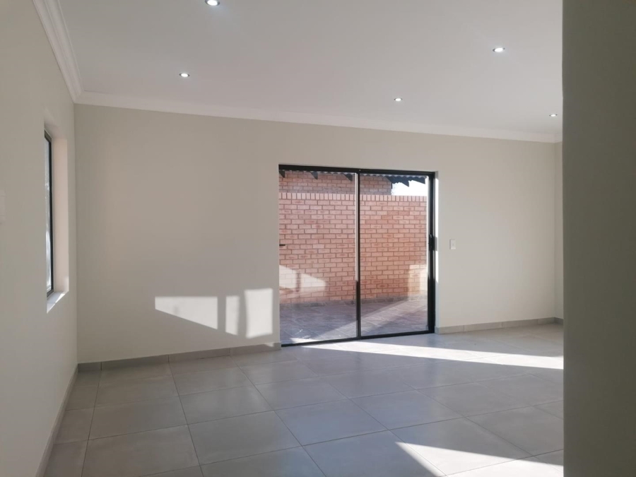3 Bedroom Property for Sale in New Redruth Gauteng