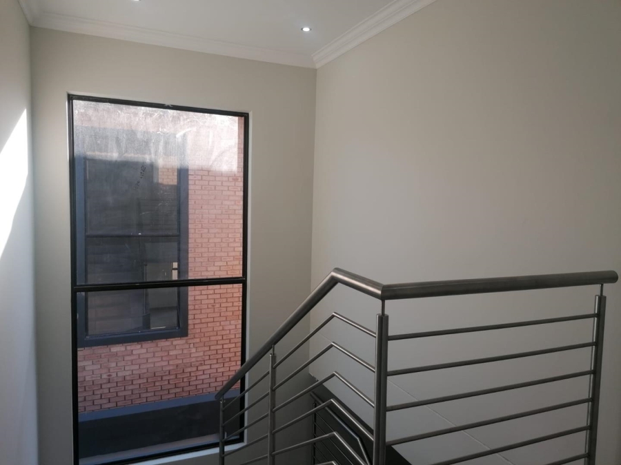 3 Bedroom Property for Sale in New Redruth Gauteng