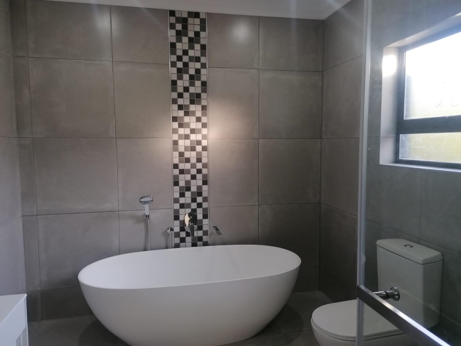 3 Bedroom Property for Sale in New Redruth Gauteng