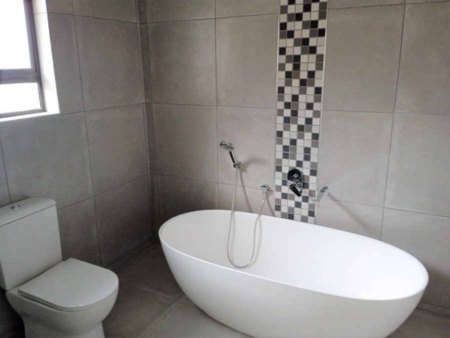 3 Bedroom Property for Sale in New Redruth Gauteng