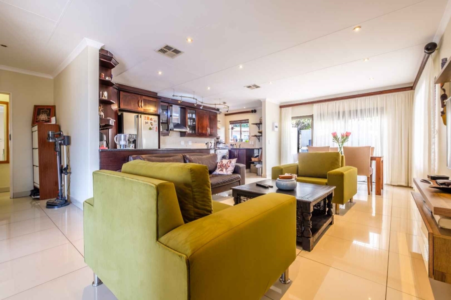 3 Bedroom Property for Sale in Bassonia Rock Gauteng