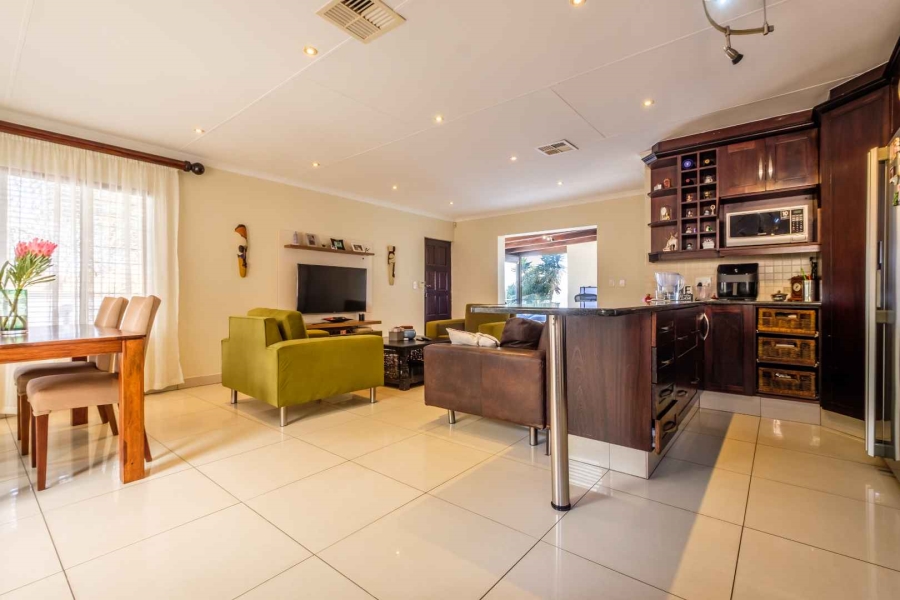 3 Bedroom Property for Sale in Bassonia Rock Gauteng