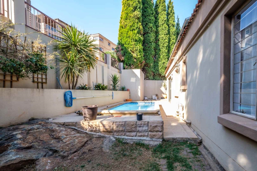 3 Bedroom Property for Sale in Bassonia Rock Gauteng