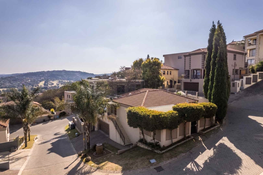 3 Bedroom Property for Sale in Bassonia Rock Gauteng