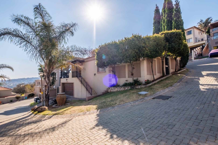 3 Bedroom Property for Sale in Bassonia Rock Gauteng