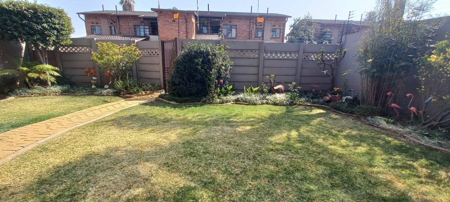 3 Bedroom Property for Sale in Brackenhurst Gauteng
