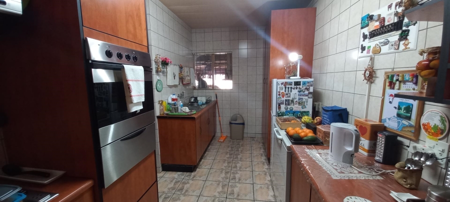 3 Bedroom Property for Sale in Brackenhurst Gauteng