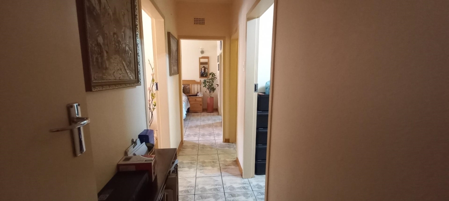 3 Bedroom Property for Sale in Brackenhurst Gauteng
