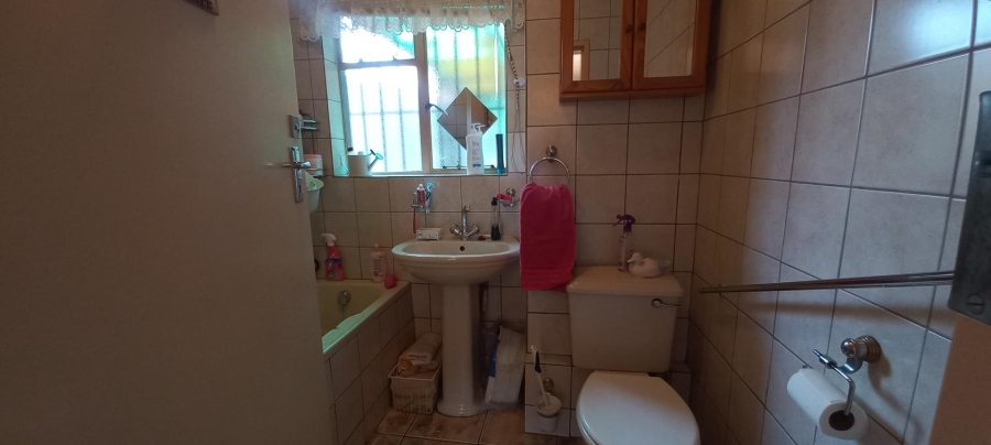 3 Bedroom Property for Sale in Brackenhurst Gauteng