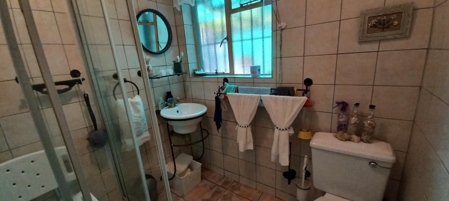 3 Bedroom Property for Sale in Brackenhurst Gauteng