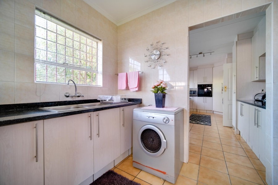 4 Bedroom Property for Sale in Verwoerdpark Gauteng