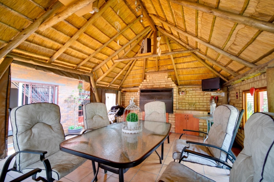 4 Bedroom Property for Sale in Verwoerdpark Gauteng