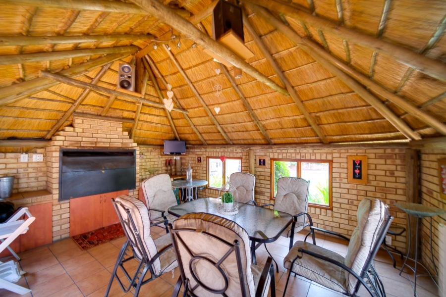 4 Bedroom Property for Sale in Verwoerdpark Gauteng