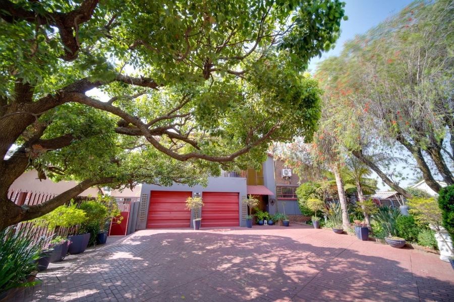 4 Bedroom Property for Sale in Verwoerdpark Gauteng