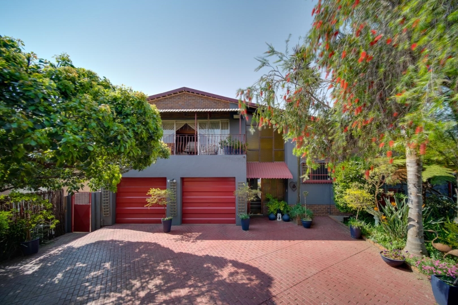 4 Bedroom Property for Sale in Verwoerdpark Gauteng