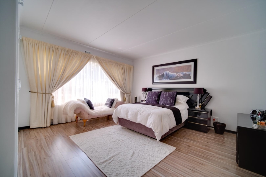 4 Bedroom Property for Sale in Verwoerdpark Gauteng
