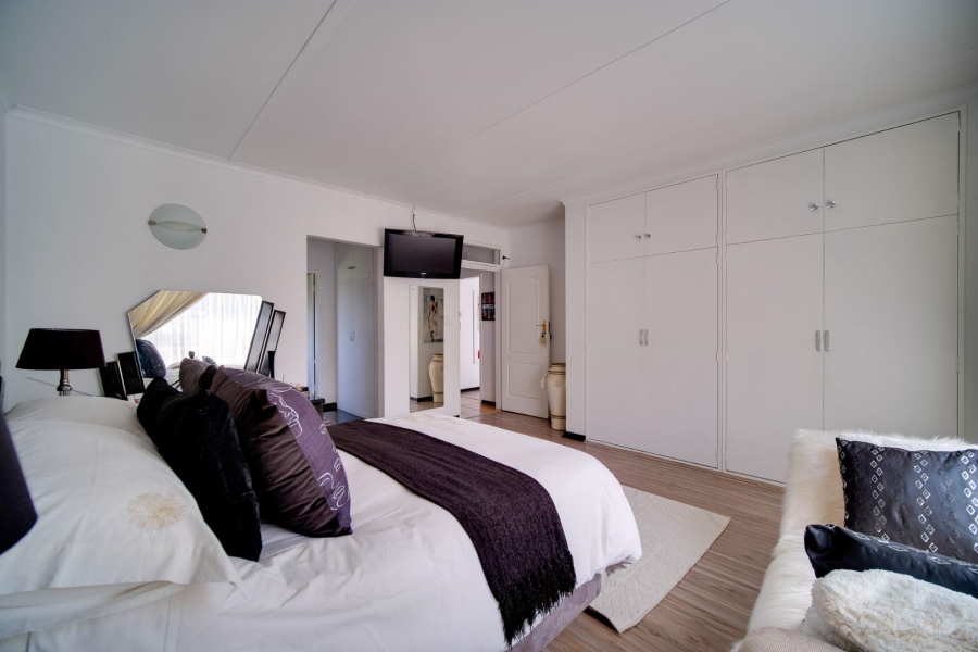 4 Bedroom Property for Sale in Verwoerdpark Gauteng