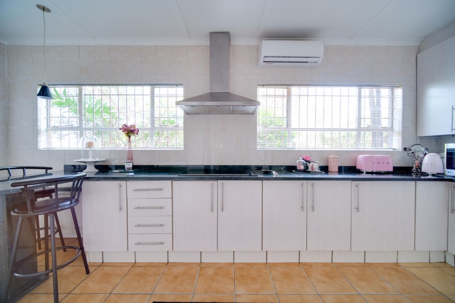 4 Bedroom Property for Sale in Verwoerdpark Gauteng